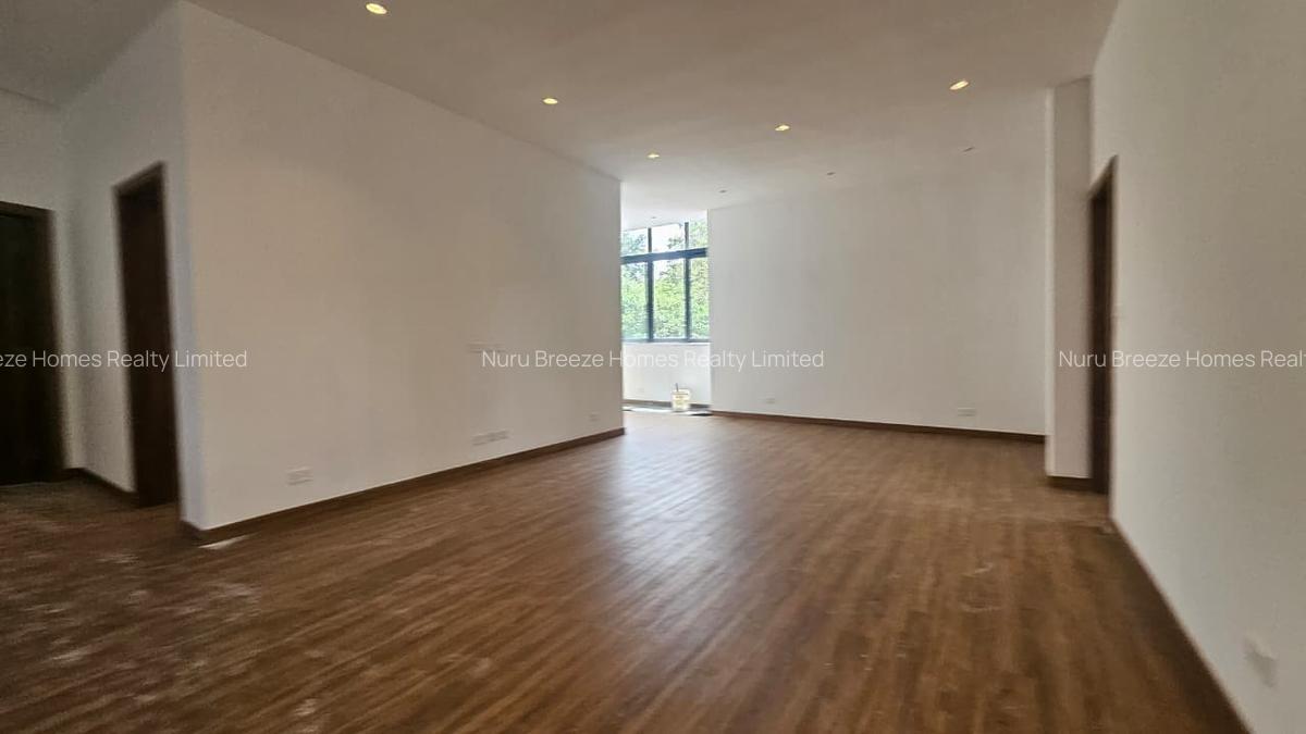 5 Bed House with En Suite in Nyari - 5