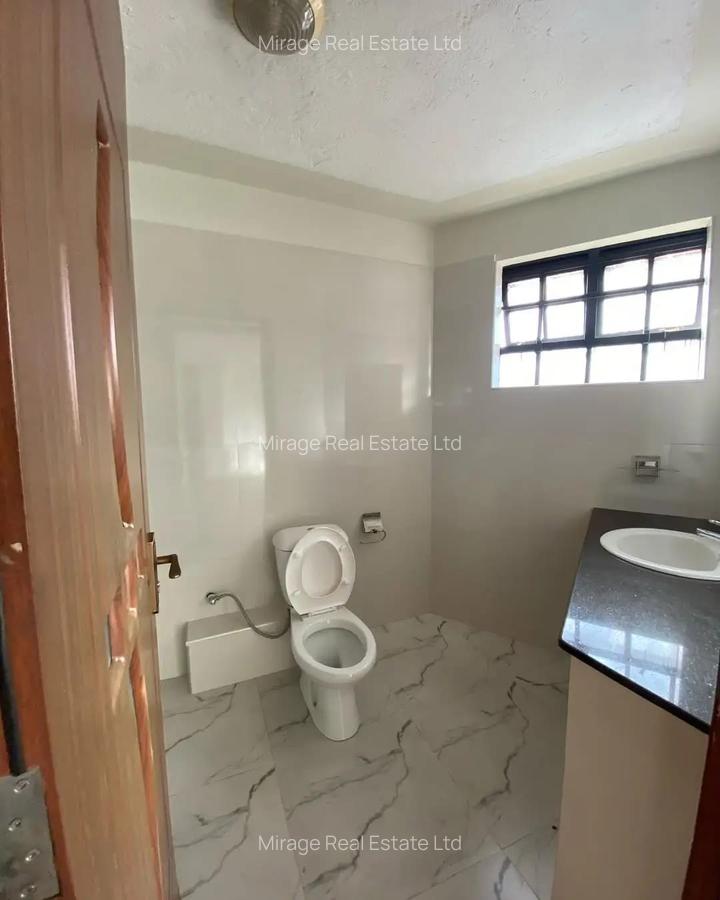 2 Bed Apartment with Swimming Pool in Kileleshwa - 11