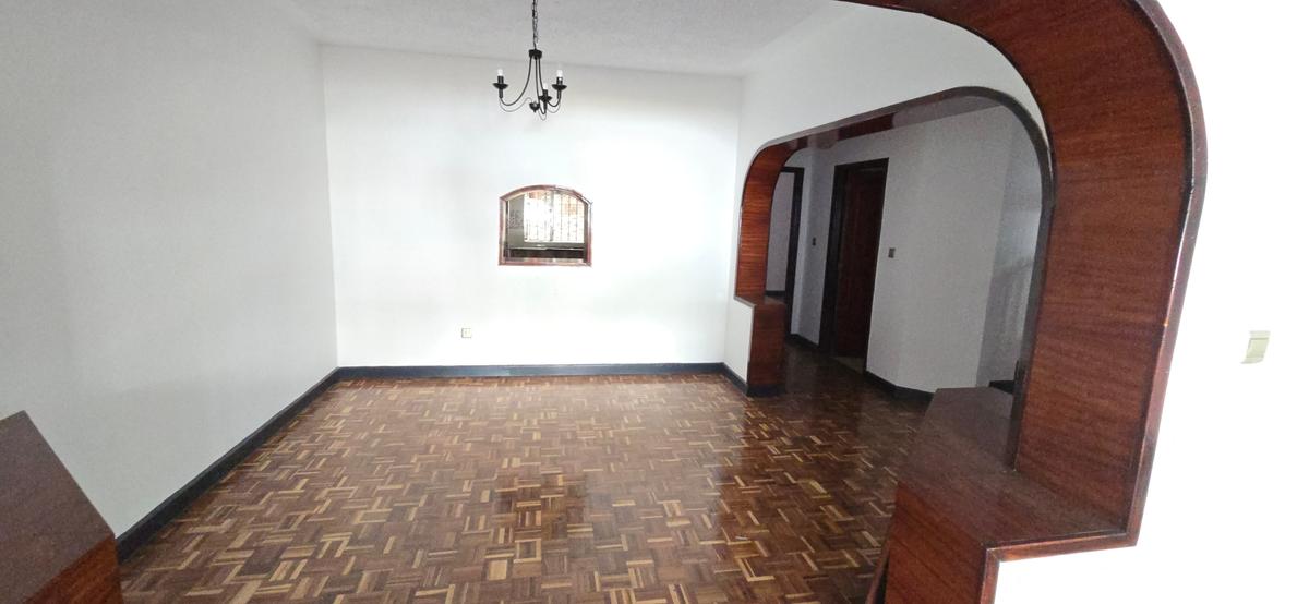 4 Bed Townhouse with En Suite at Brookside Drive - 11