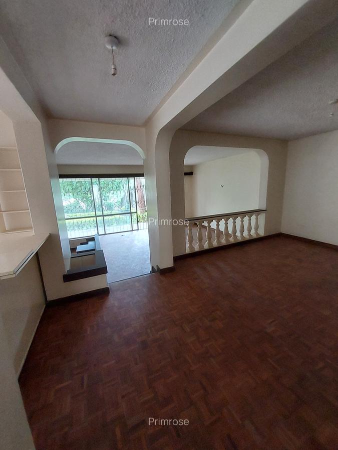 4 Bed Townhouse with En Suite in Spring Valley - 7