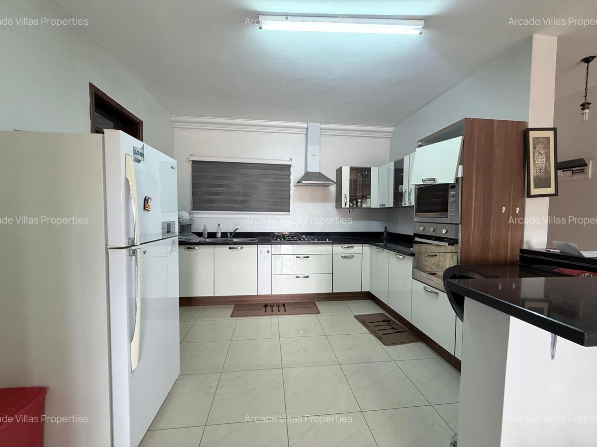 Serviced 3 Bed Apartment with En Suite in Kileleshwa - 7