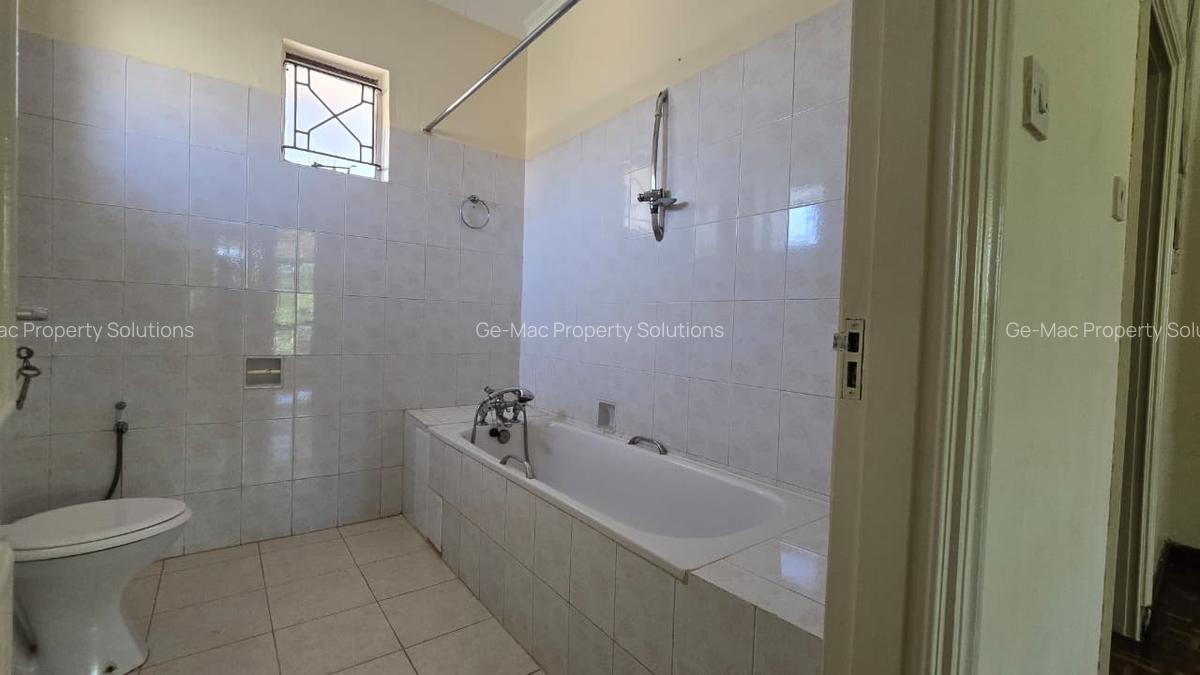 5 Bed House with En Suite in Gigiri - 9
