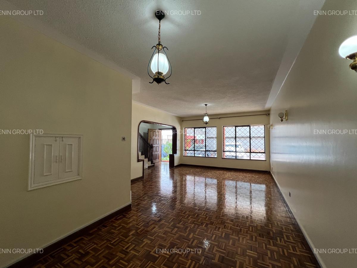 4 Bed Townhouse with En Suite at Brookside Drive - 6