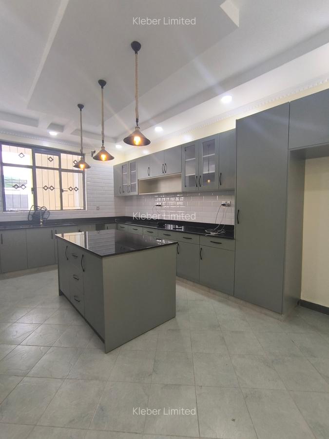 4 Bed House with En Suite in Syokimau - 10