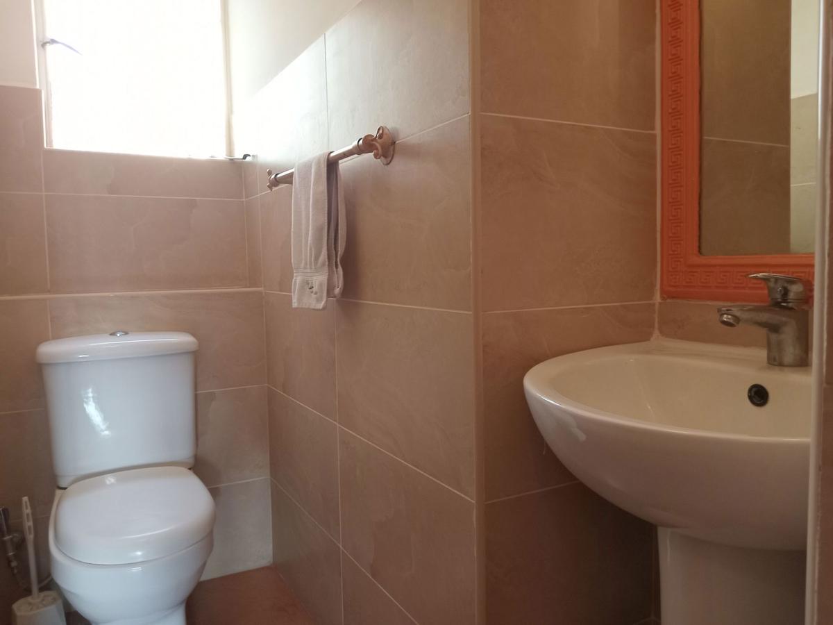 Serviced 3 Bed Apartment with En Suite in Kilimani - 15