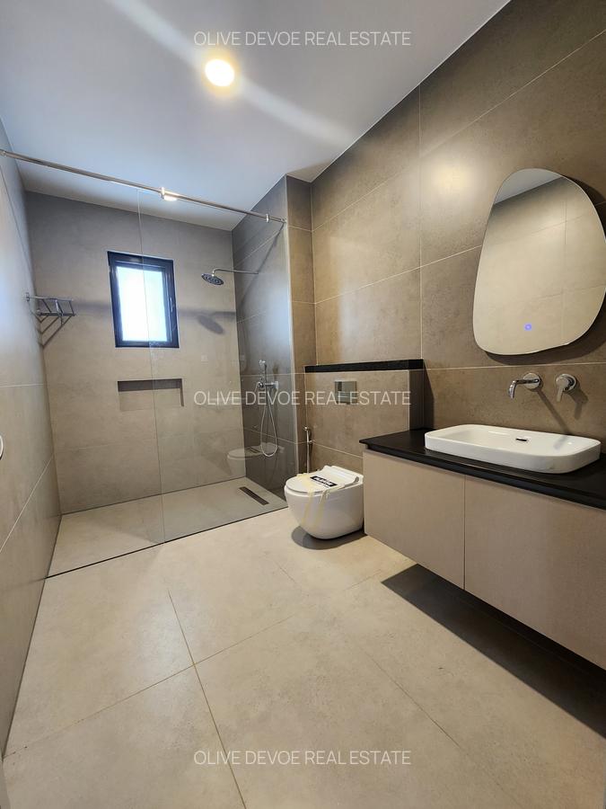 4 Bed Townhouse with En Suite in Langata - 5