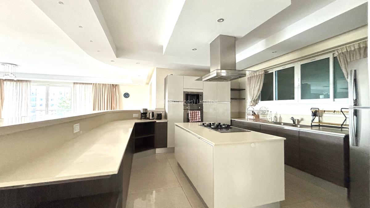 Furnished 3 Bed Apartment with En Suite in Riverside - 5