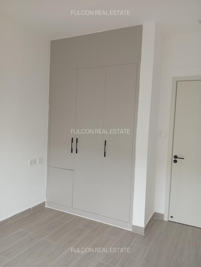 1 Bed Apartment with Swimming Pool in Kilimani - 3