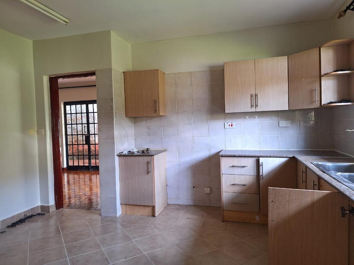 4 Bed Townhouse with En Suite in Spring Valley - 13