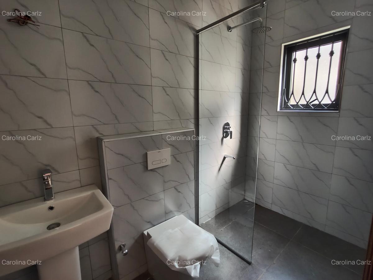 5 Bed House with En Suite at Loresho - 18