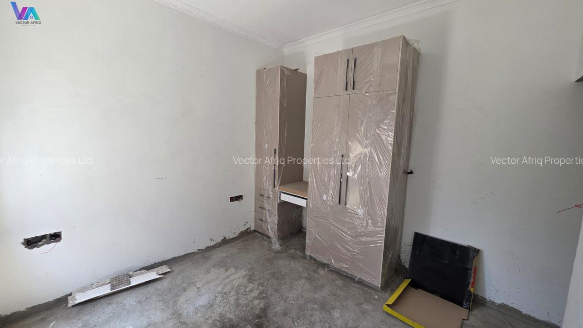 Land in Kitengela - 4