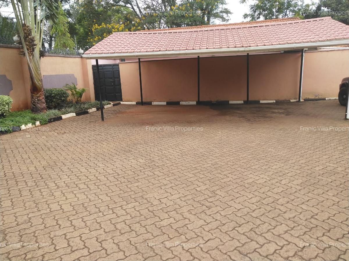 4 Bed House with En Suite at Runda - 11