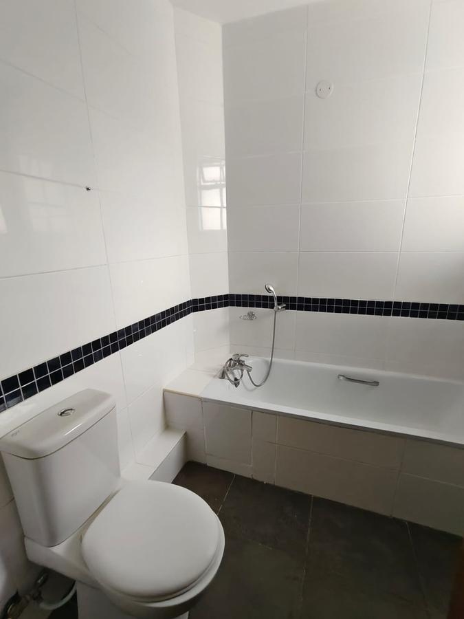 Serviced 2 Bed Apartment with En Suite in Riverside - 15