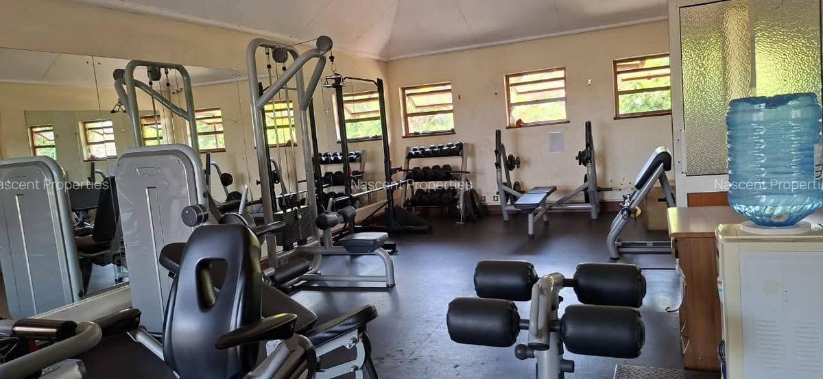 5 Bed Villa with En Suite in Runda - 14