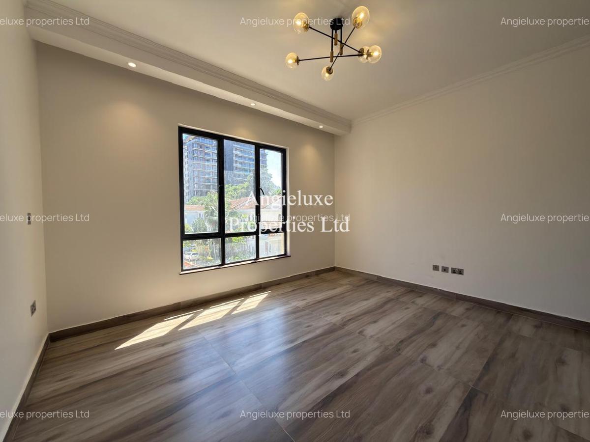 2 Bed Apartment with En Suite at Brookside Drive - 12