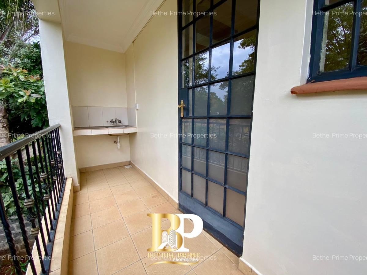 3 Bed Townhouse with En Suite in Lavington - 10