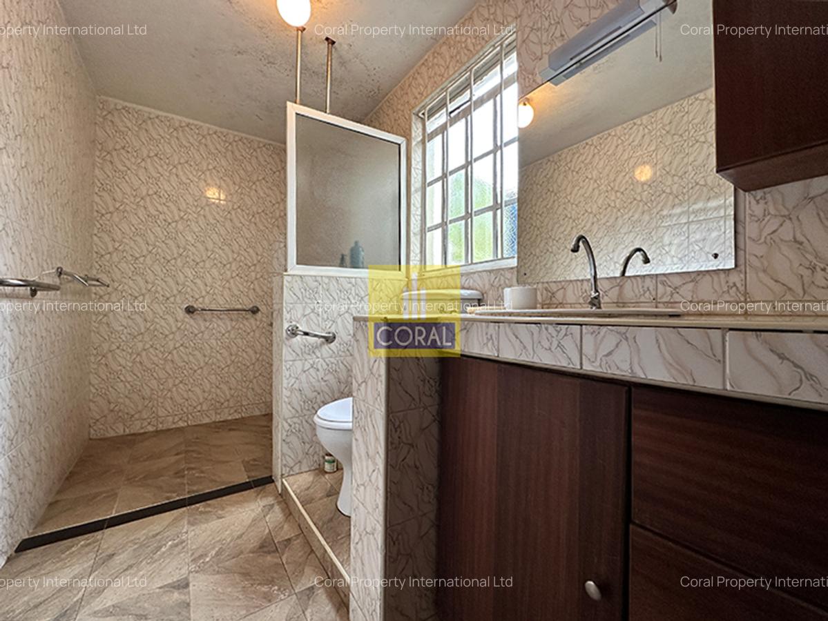 4 Bed Townhouse in Westlands Area - 10