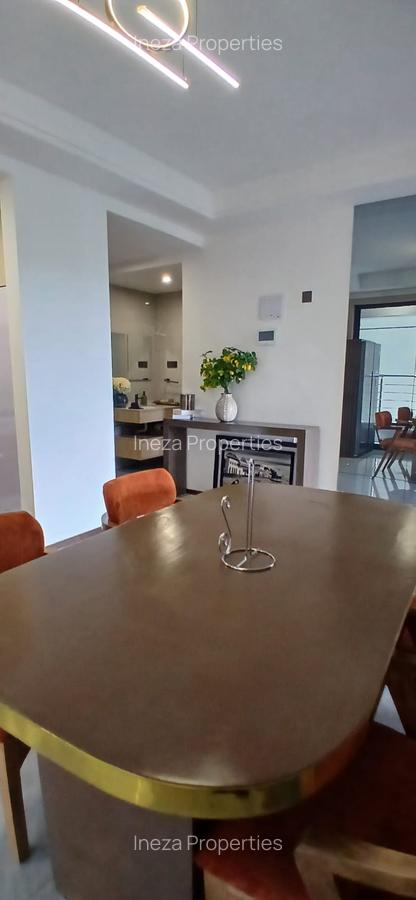 Furnished 2 Bed Apartment with Swimming Pool in Riverside - 4
