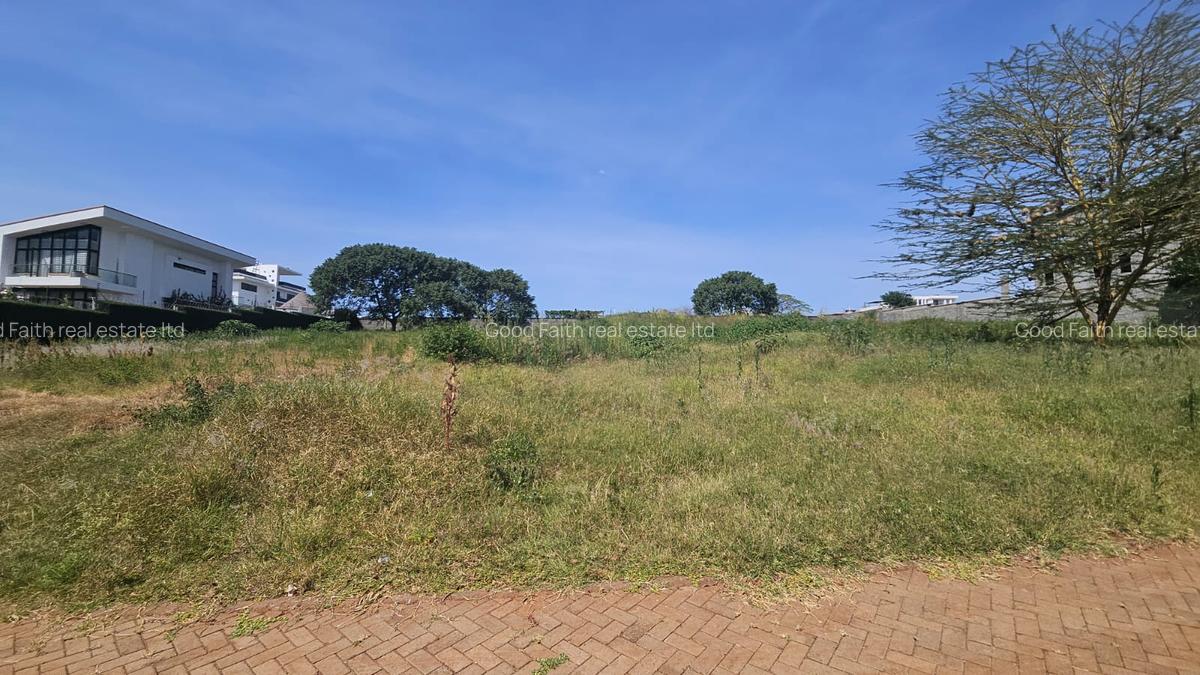 Land in Runda - 2