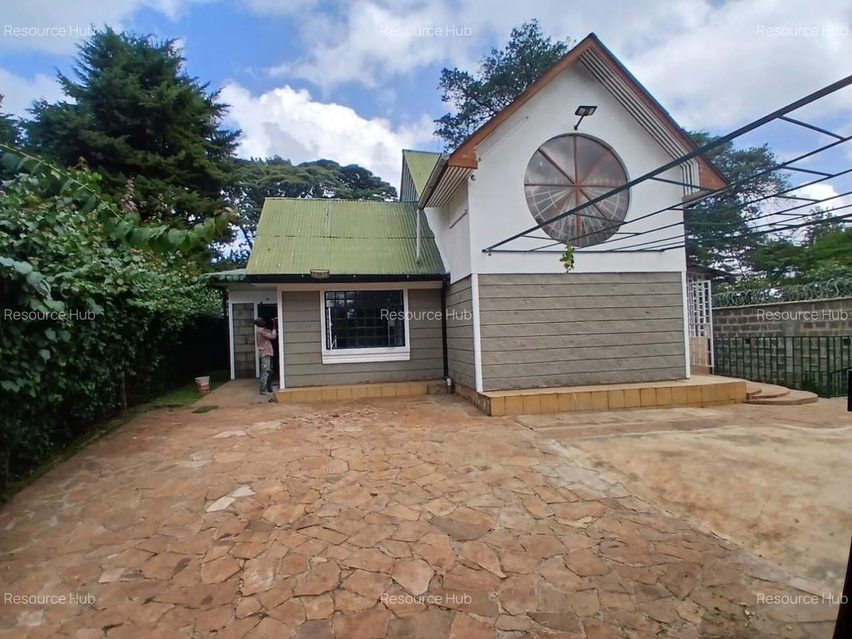 4 Bed House with En Suite at Karen - 2