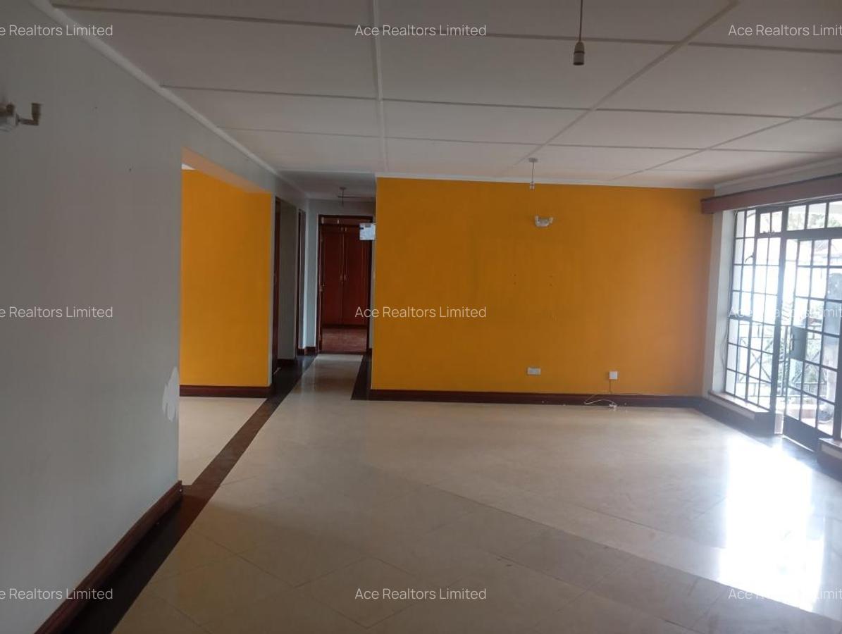 3 Bed Apartment with En Suite at Lavington - 3