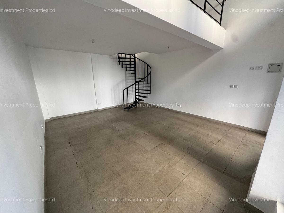 700 ft² Commercial Property with Backup Generator at 1St Parklands - 3