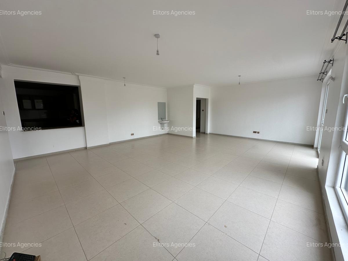 3 Bed Apartment with En Suite at Sports Road - 5