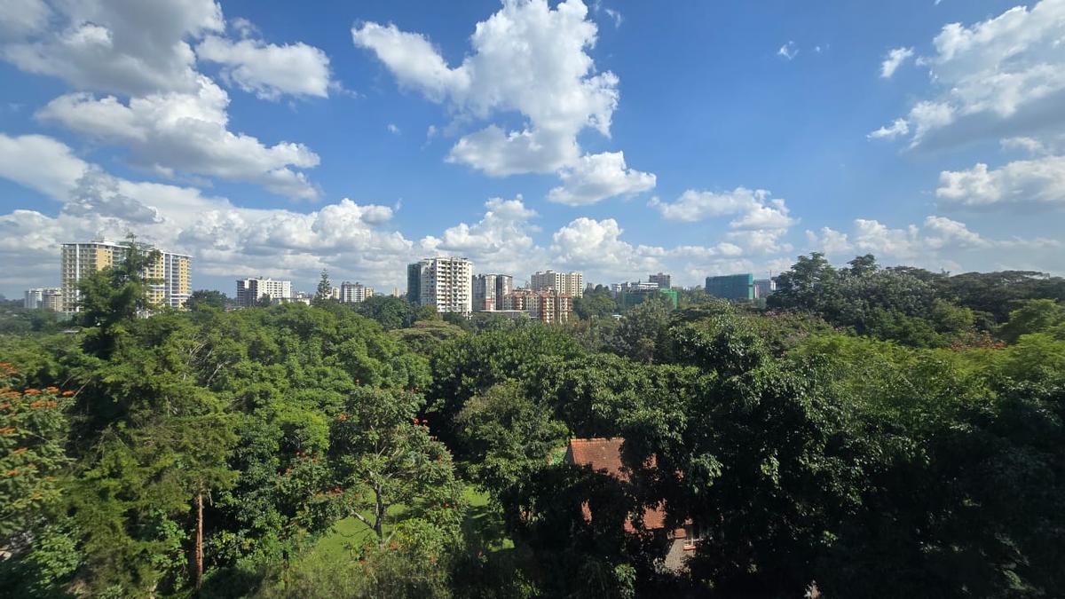 3 Bed Apartment with En Suite in Riverside - 3