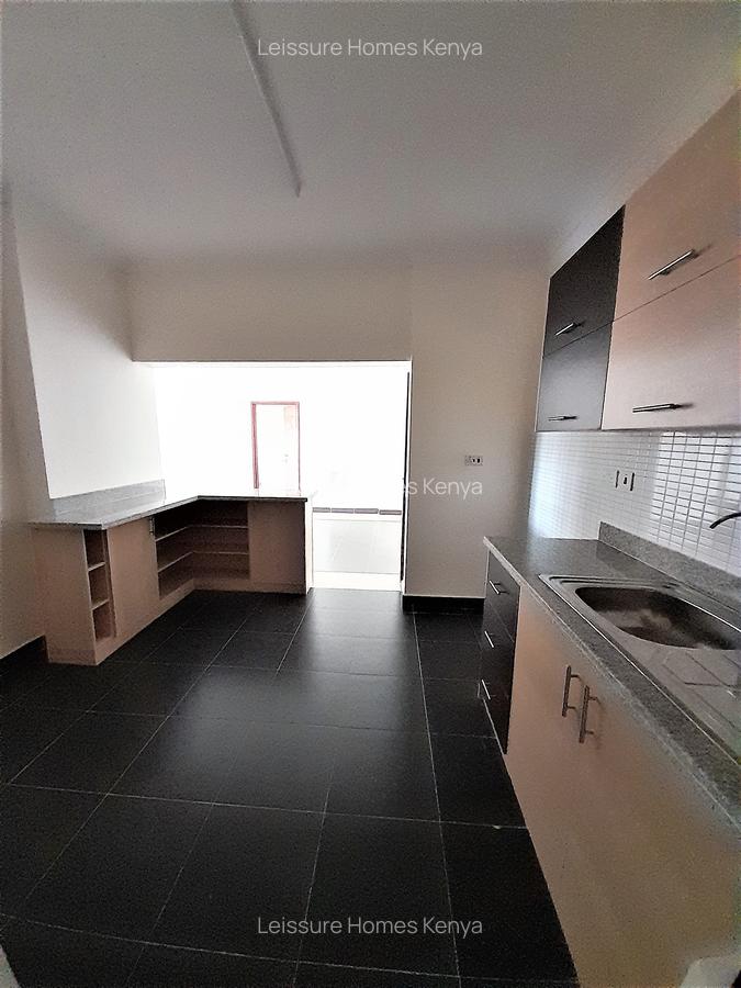 2 Bed Apartment with En Suite at Hatheru Road - 11