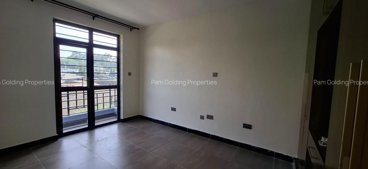 5 Bed House at Safari Park - 7