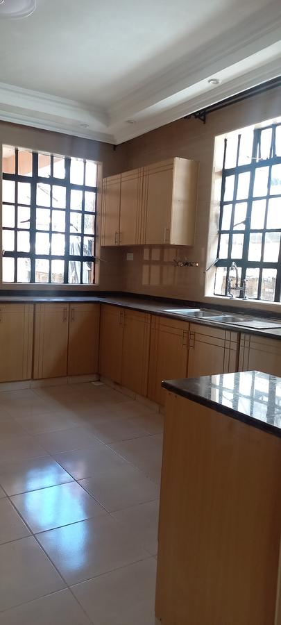 5 Bed Townhouse with En Suite in Lavington - 5