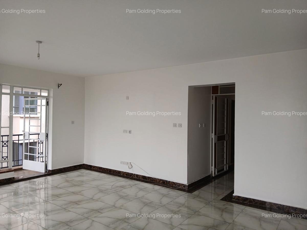 3 Bed Apartment with En Suite in Parklands - 7