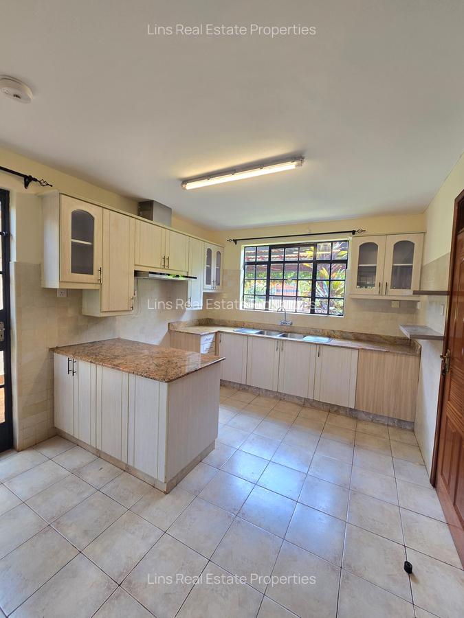 4 Bed Townhouse with En Suite in Runda - 15