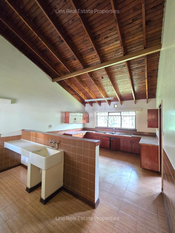 4 Bed House with En Suite in Runda - 13