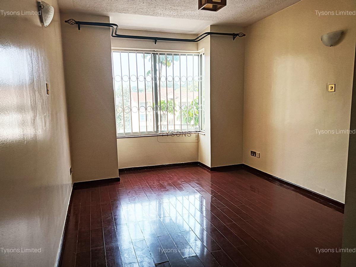 4 Bed Apartment with En Suite in Lavington - 6