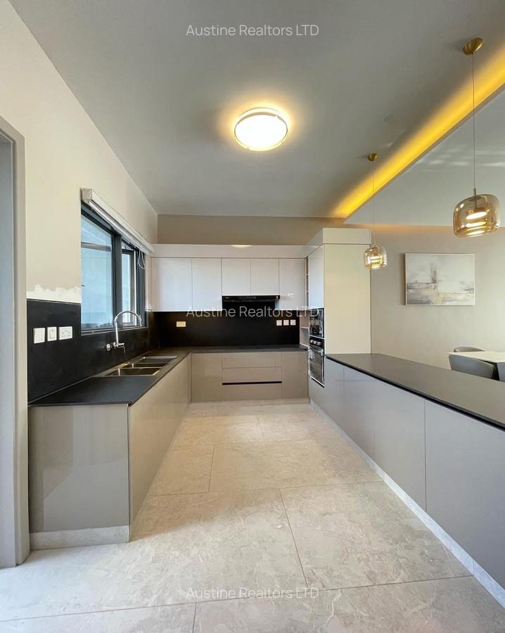 4 Bed Townhouse with En Suite at Link Road - 1