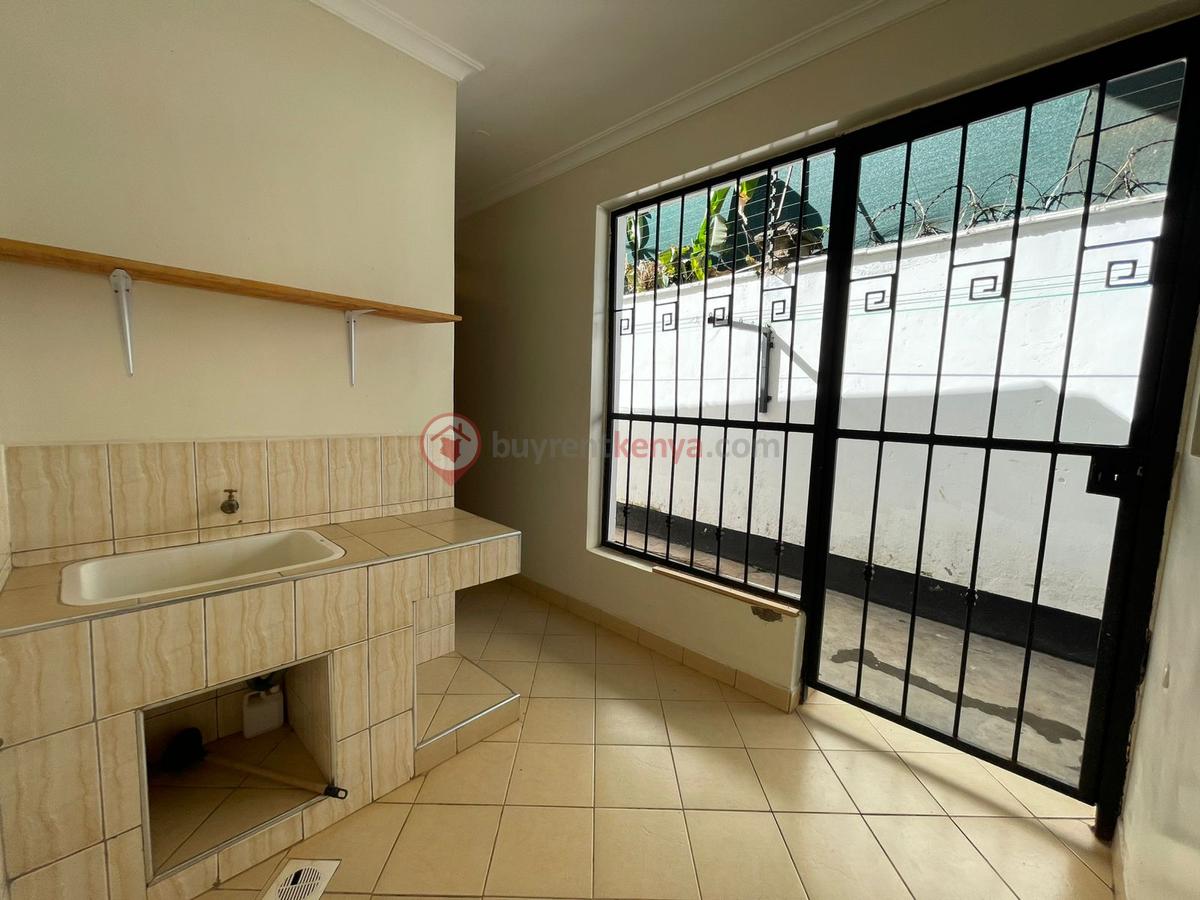 3 Bed Townhouse with En Suite in Karen - 8