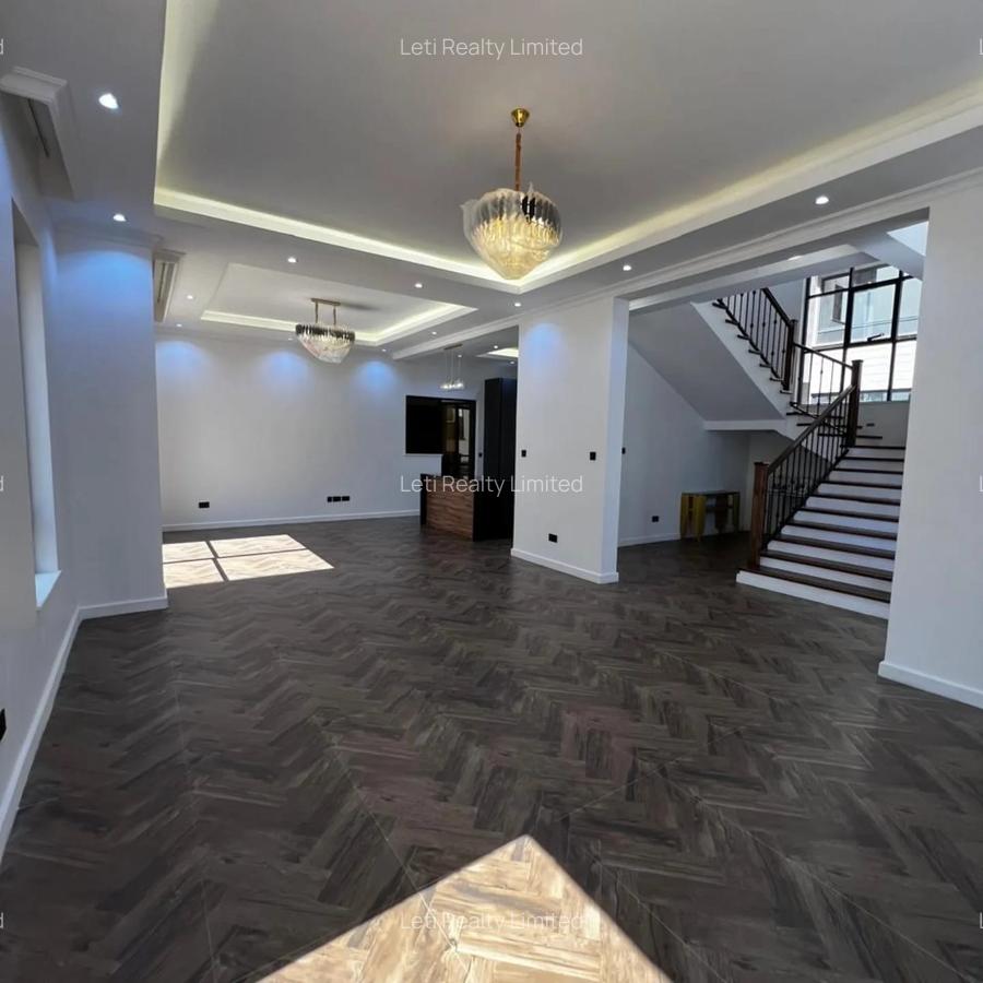 4 Bed Townhouse with En Suite in Lavington - 2