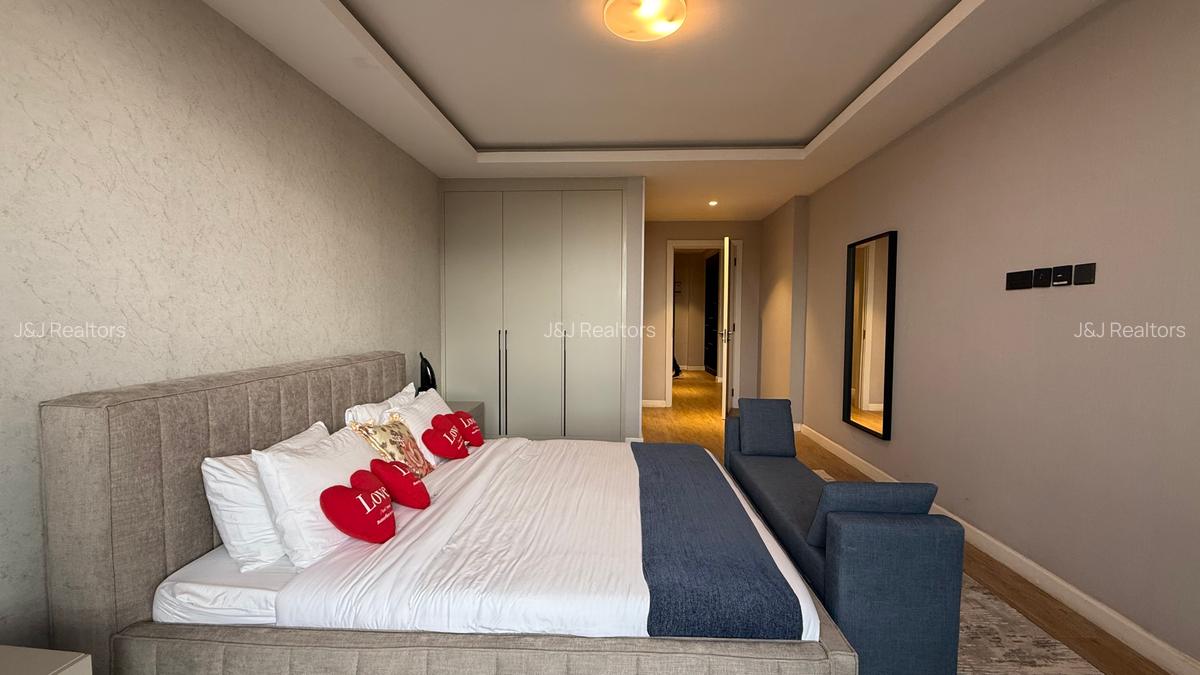 Furnished 2 Bed Apartment with En Suite in Brookside - 9