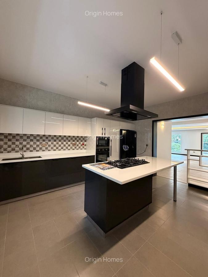 3 Bed Apartment with En Suite at Riverside Drive - 14