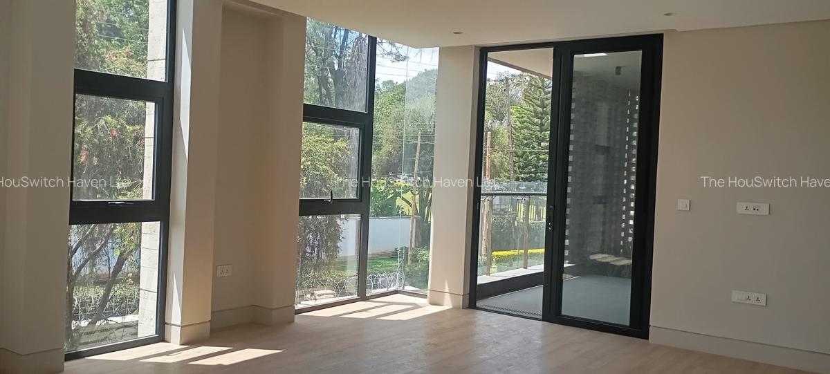 5 Bed Villa with En Suite in Westlands Area - 12