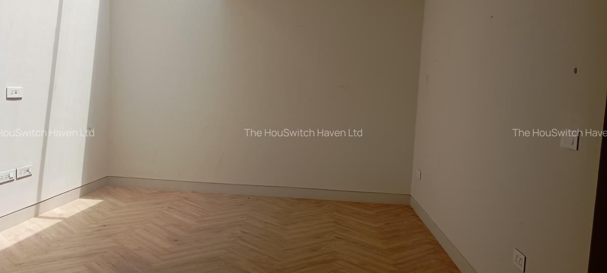 5 Bed Villa with En Suite in Westlands Area - 9