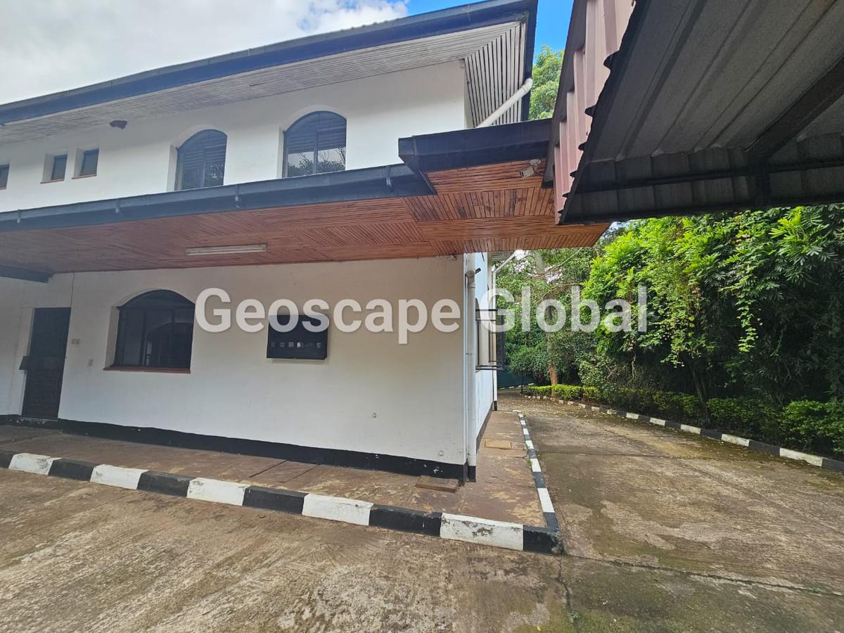 7 Bed House with En Suite in Kitisuru - 1