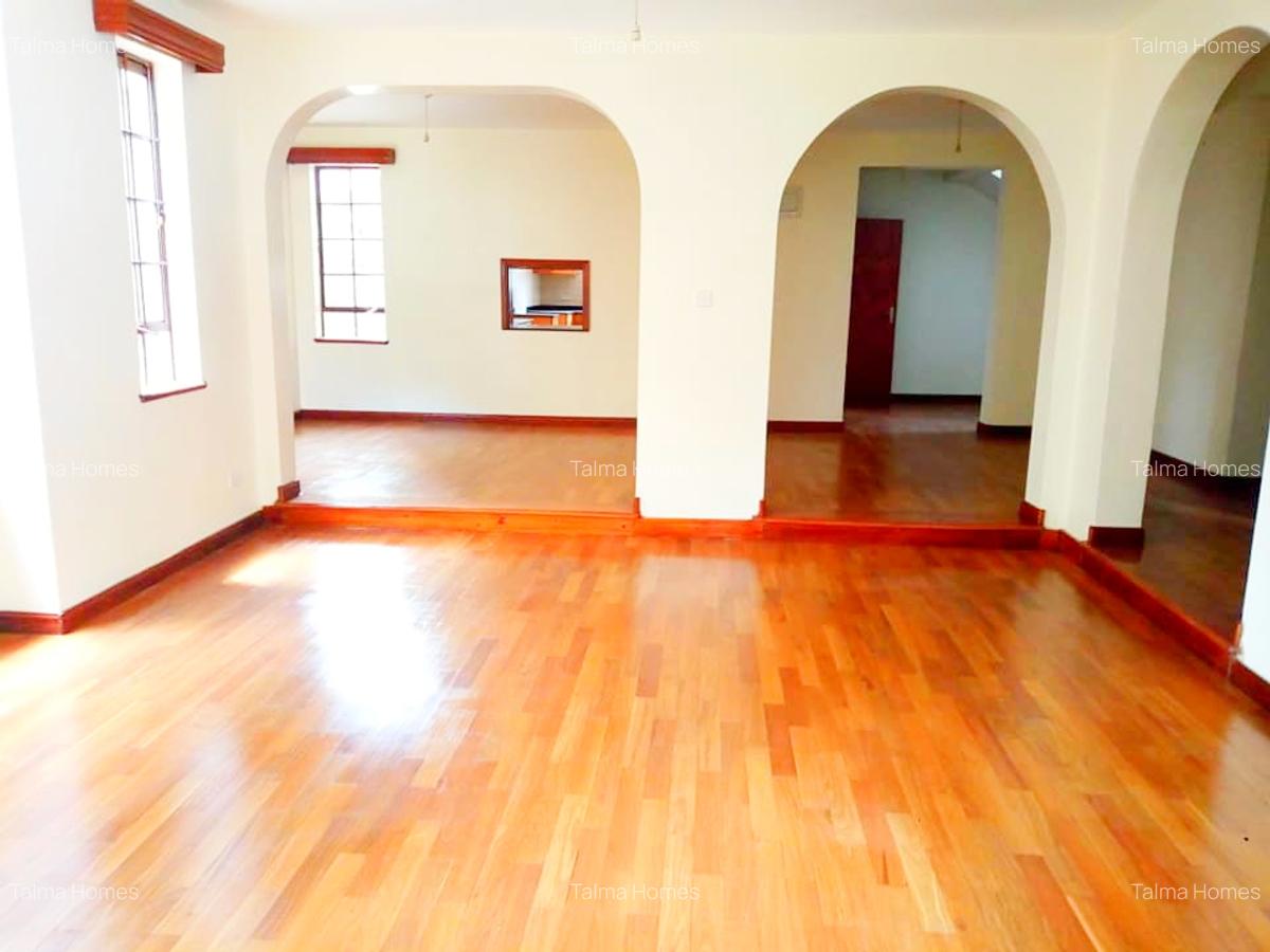 5 Bed Townhouse with En Suite at James Gichuru Road - 8