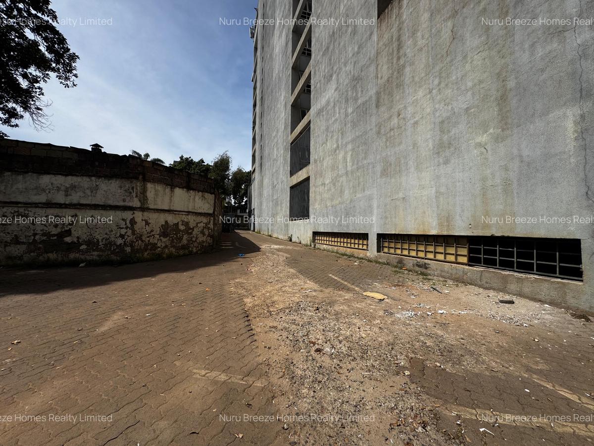 0.7 ac Land in Parklands - 2