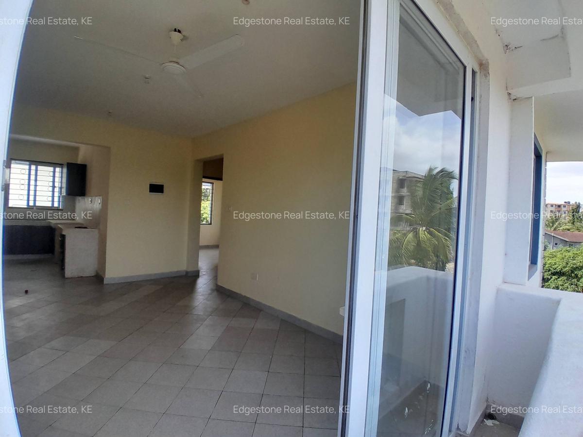 2 Bed Apartment with En Suite in Mtwapa - 5