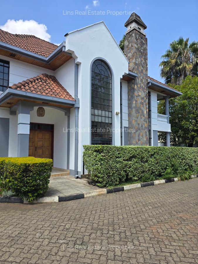 4 Bed Townhouse with En Suite in Lavington - 6