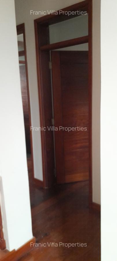 3 Bed House with En Suite at Nyari - 8