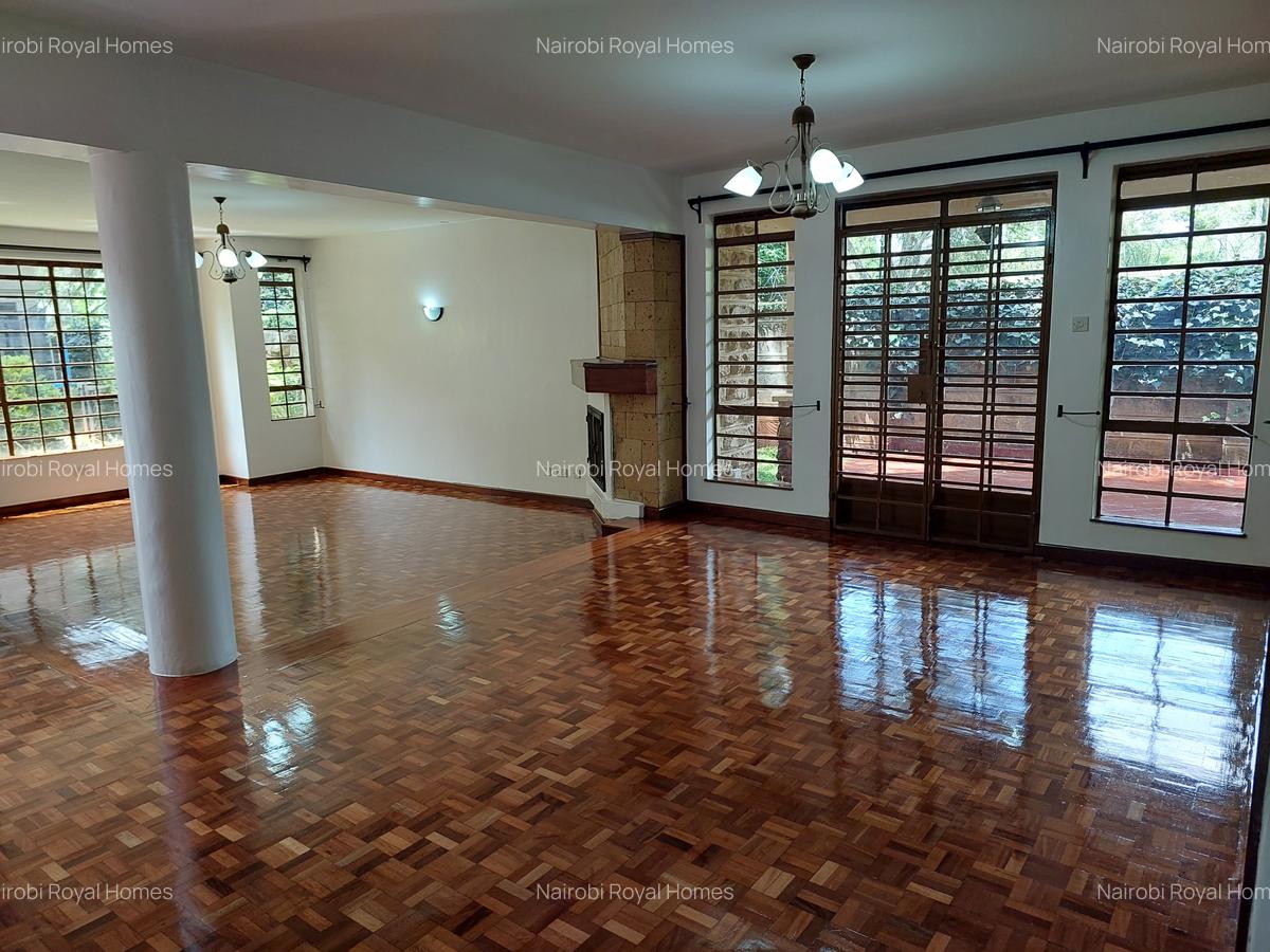 6 Bed Townhouse with En Suite at James Gichuru - 9