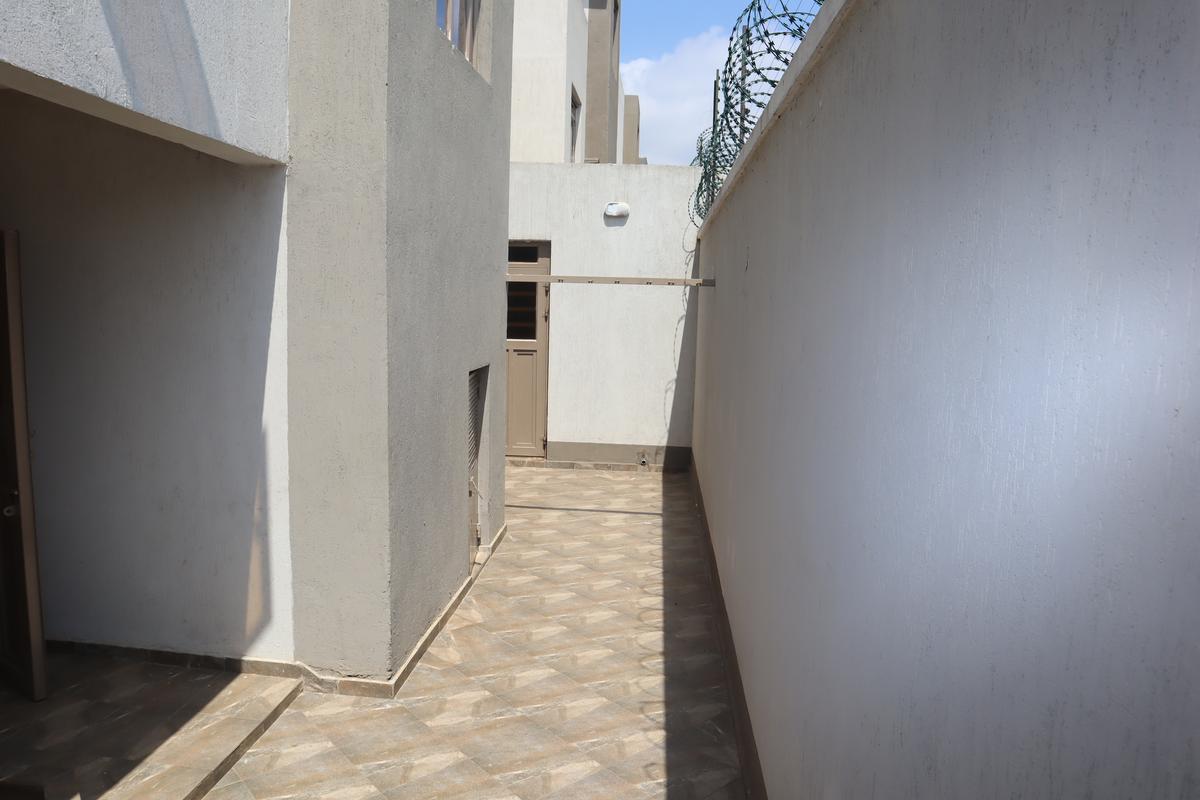 4 Bed House with En Suite in Kamakis - 18